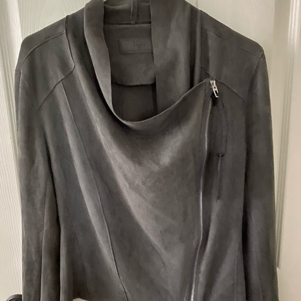 BlankNYC Jacket Size M Offset zipper. Lovely soft fabric and grey color. NWT